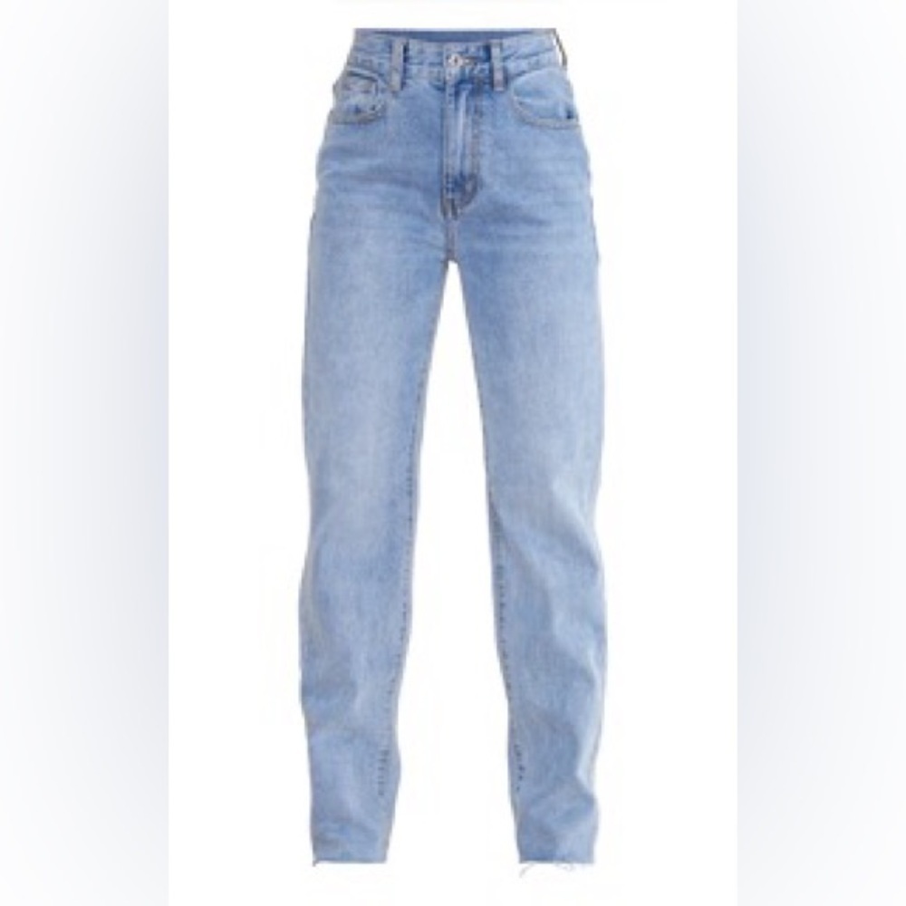 PRETTYLITTLETHING Petite Straight-Leg High-Rise Raw Hem Long Fit Jeans